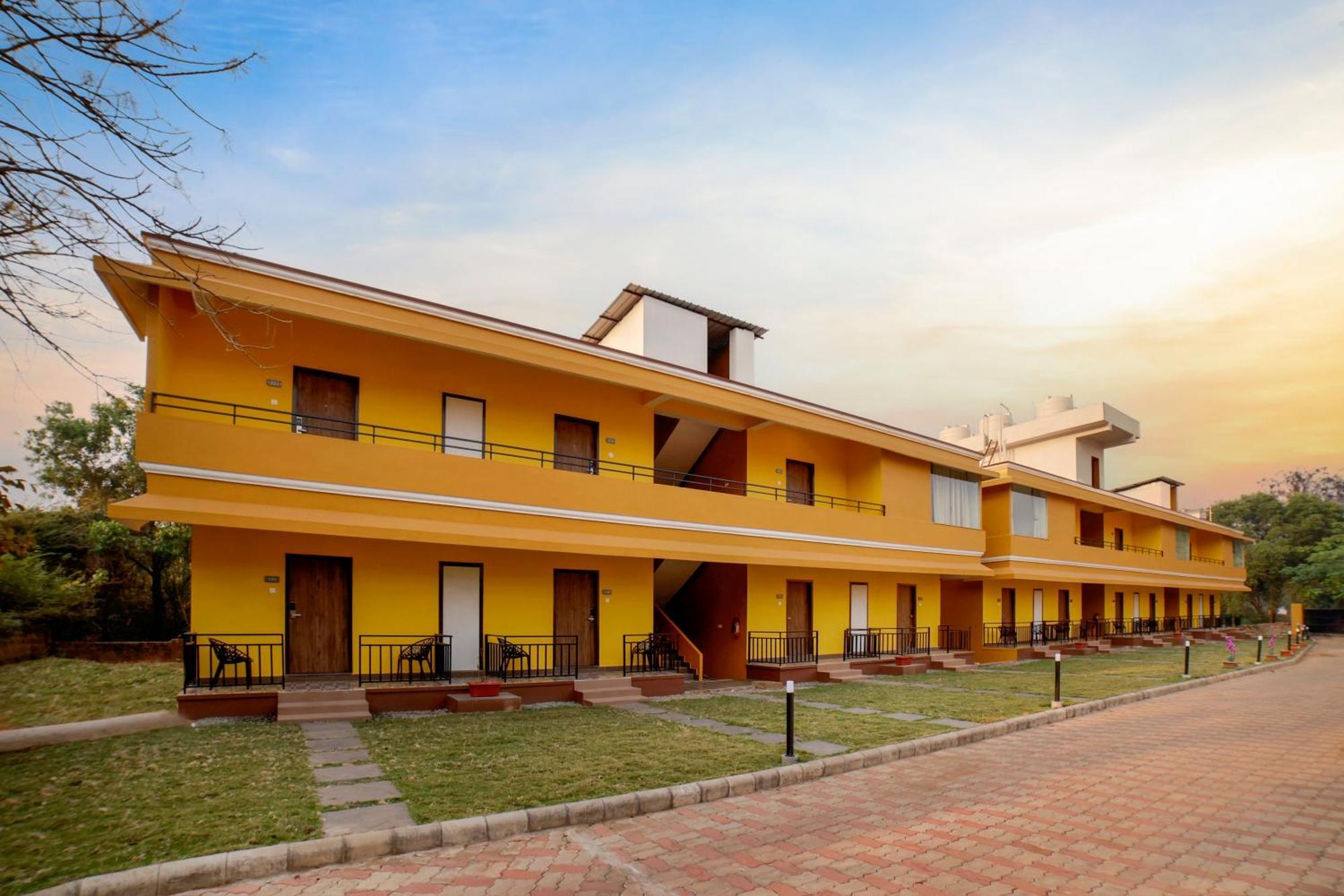 Hotel Sterling Karwar Exterior foto
